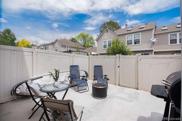 9661 W Chatfield Avenue B, Littleton, CO 80128