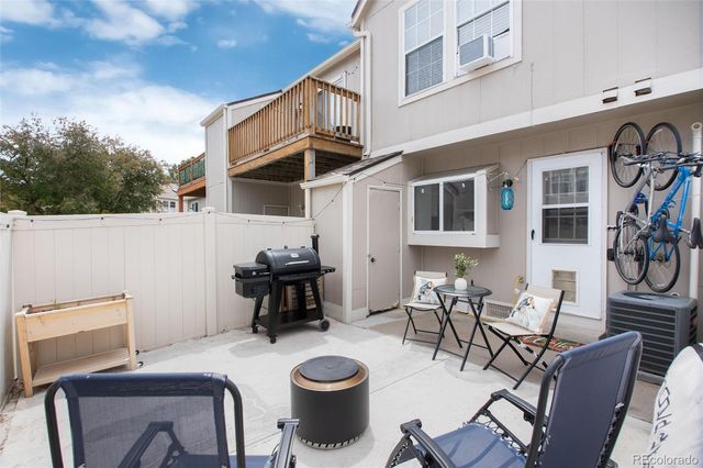 9661 W Chatfield Avenue B, Littleton, CO 80128