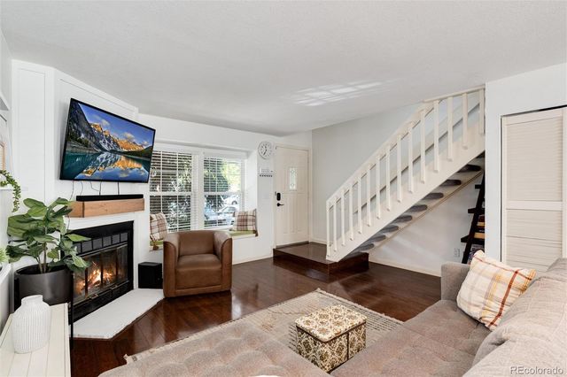 9661 W Chatfield Avenue B, Littleton, CO 80128