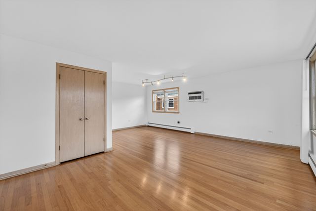 8312 W Summerdale Avenue 2, Chicago, IL 60656