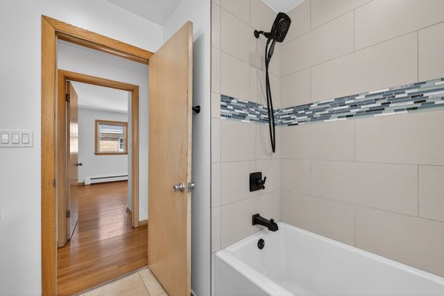 8312 W Summerdale Avenue 2, Chicago, IL 60656