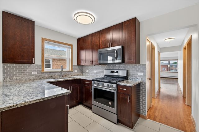 8312 W Summerdale Avenue 2, Chicago, IL 60656