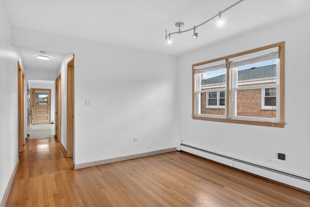 8312 W Summerdale Avenue 2, Chicago, IL 60656