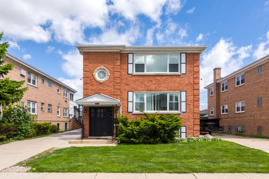 8312 W Summerdale Avenue 2, Chicago, IL 60656