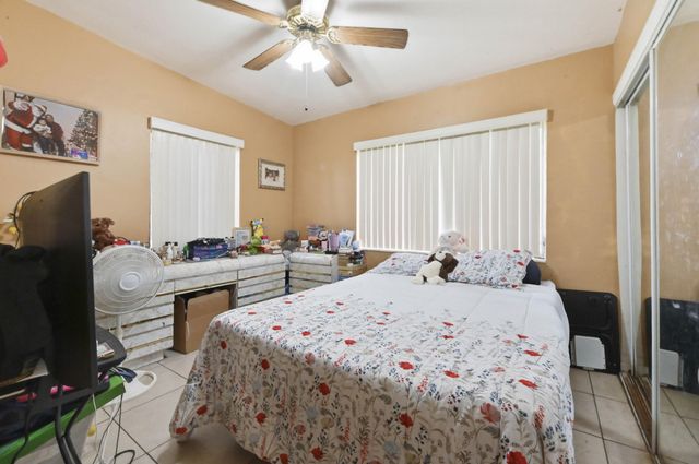 291 Tulip Tree Drive, Lantana, FL 33462