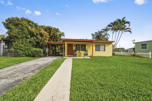 291 Tulip Tree Drive, Lantana, FL 33462