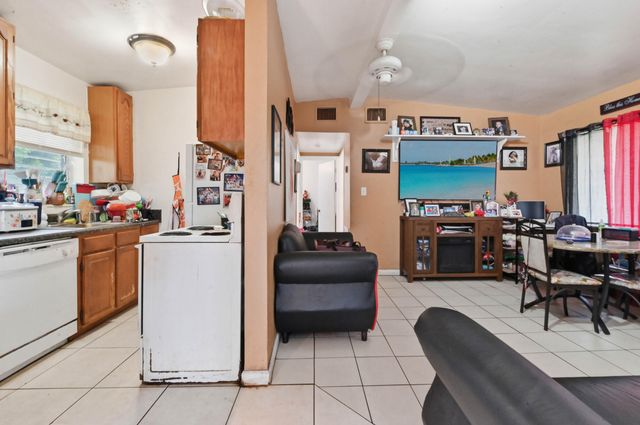 291 Tulip Tree Drive, Lantana, FL 33462