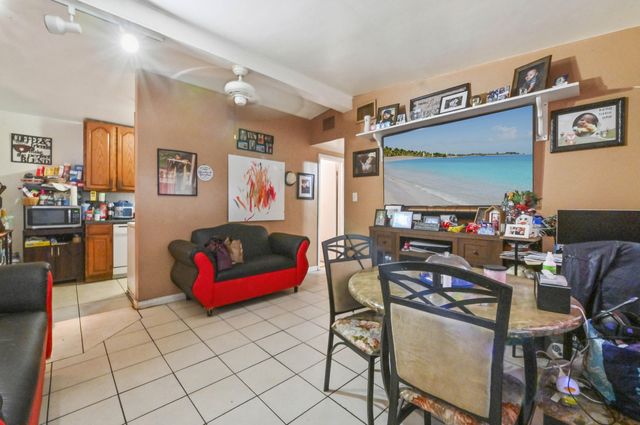 291 Tulip Tree Drive, Lantana, FL 33462