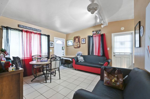 291 Tulip Tree Drive, Lantana, FL 33462