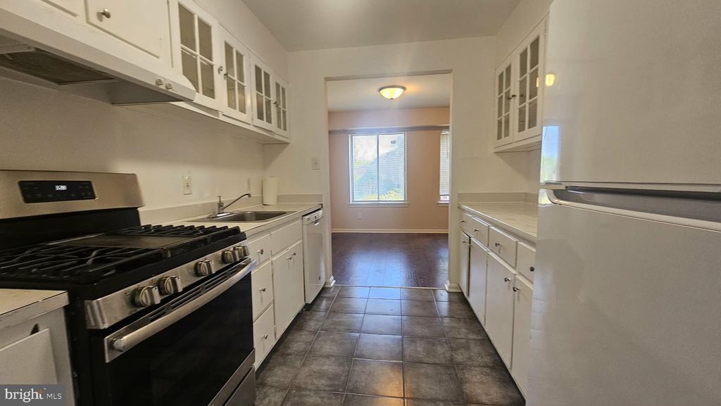 Image 11 of property listing at 17736 TOPFIELD DR #4-D, Gaithersburg, MD 20877