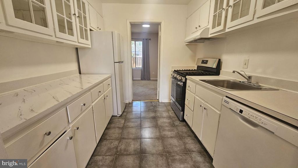 Image 12 of property listing at 17736 TOPFIELD DR #4-D, Gaithersburg, MD 20877