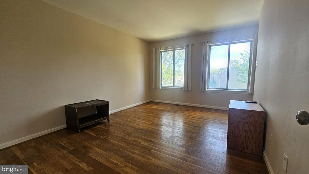 Image 22 of property listing at 17736 TOPFIELD DR #4-D, Gaithersburg, MD 20877