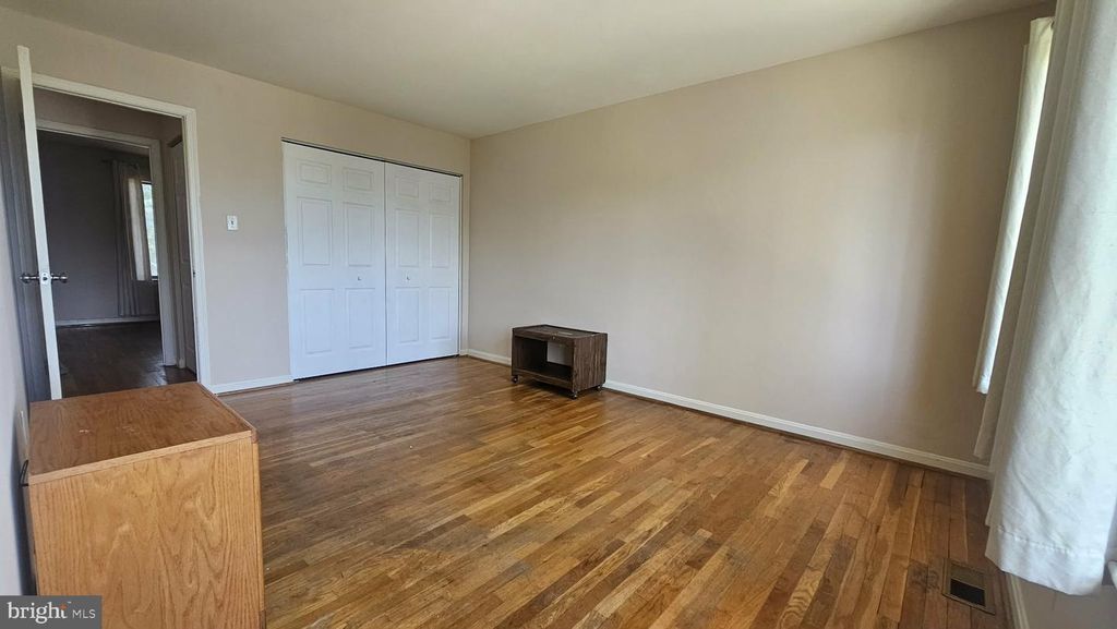 Image 24 of property listing at 17736 TOPFIELD DR #4-D, Gaithersburg, MD 20877