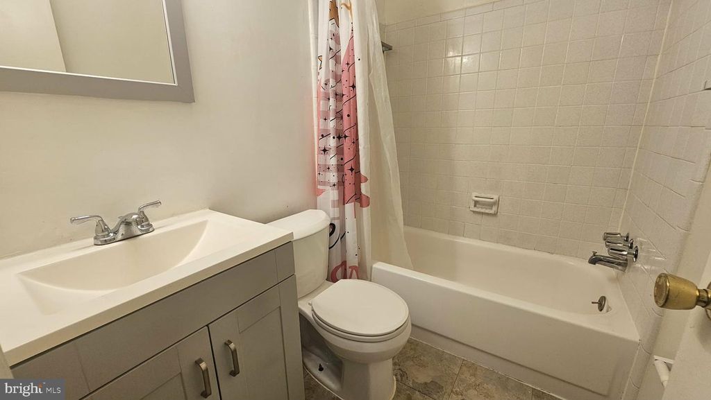 Image 27 of property listing at 17736 TOPFIELD DR #4-D, Gaithersburg, MD 20877