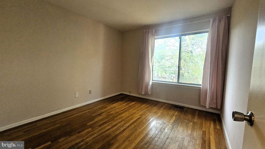 Image 29 of property listing at 17736 TOPFIELD DR #4-D, Gaithersburg, MD 20877