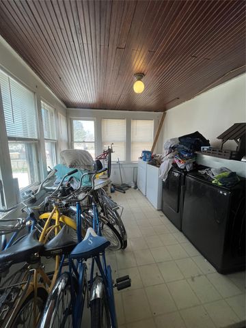 636 E 6TH Street, Erie, PA 16507