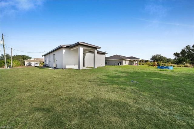 2607 57th ST W, Lehigh Acres, FL 33971