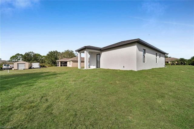 2607 57th ST W, Lehigh Acres, FL 33971