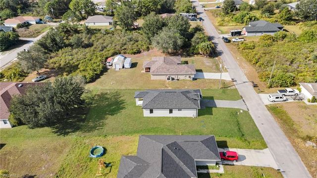 2607 57th ST W, Lehigh Acres, FL 33971