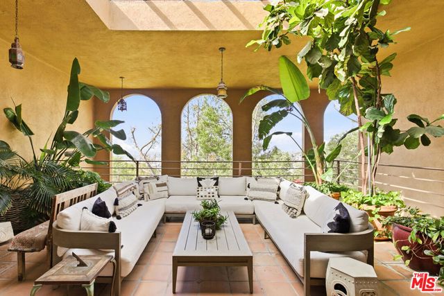 6203 Temple Hill Drive, Los Angeles, CA 90068