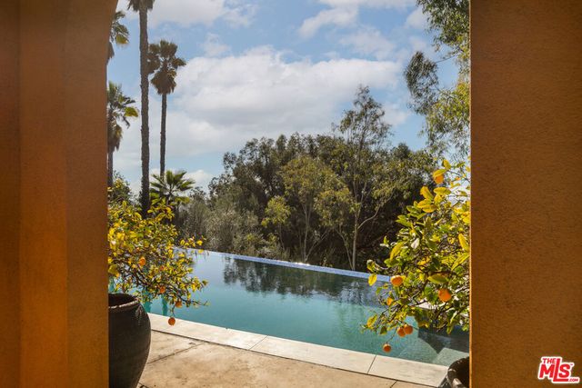 6203 Temple Hill Drive, Los Angeles, CA 90068