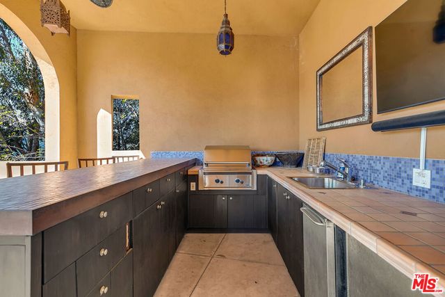 6203 Temple Hill Drive, Los Angeles, CA 90068