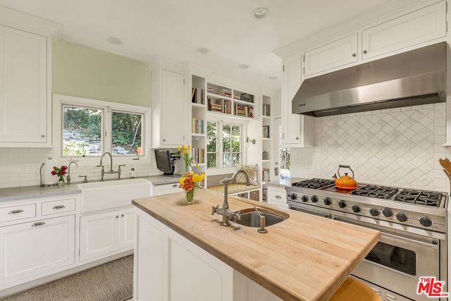 6203 Temple Hill Drive, Los Angeles, CA 90068