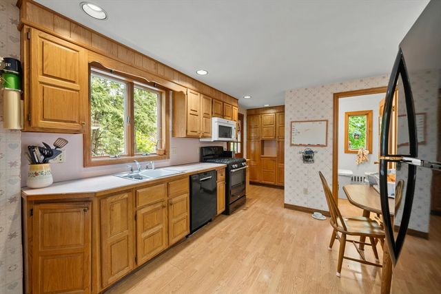 5 Ingalls St, Woburn, MA 01801
