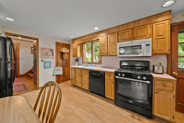 5 Ingalls St, Woburn, MA 01801