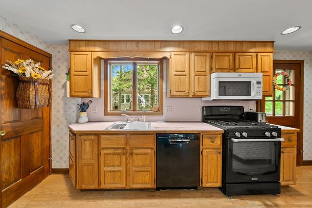 5 Ingalls St, Woburn, MA 01801