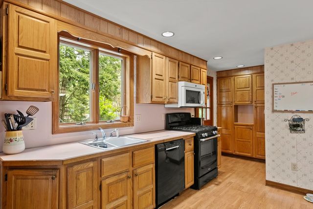 5 Ingalls St, Woburn, MA 01801