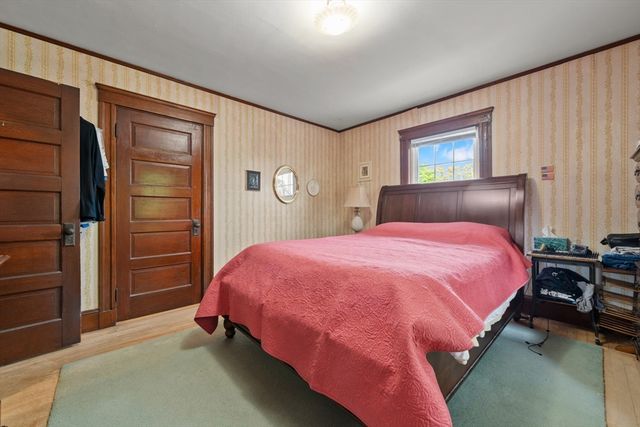 5 Ingalls St, Woburn, MA 01801