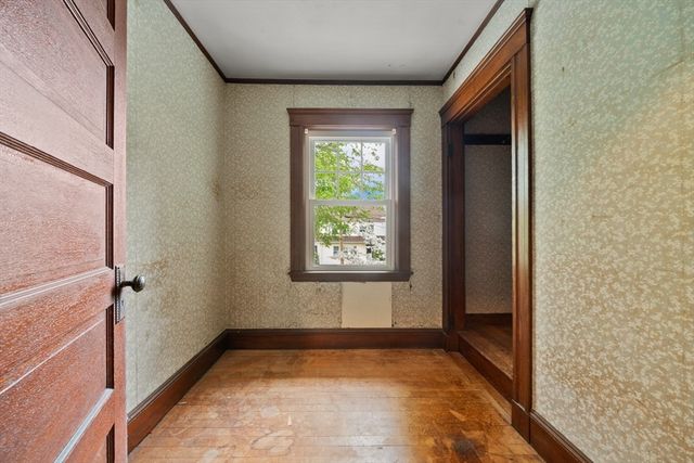 5 Ingalls St, Woburn, MA 01801