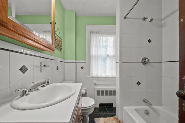5 Ingalls St, Woburn, MA 01801