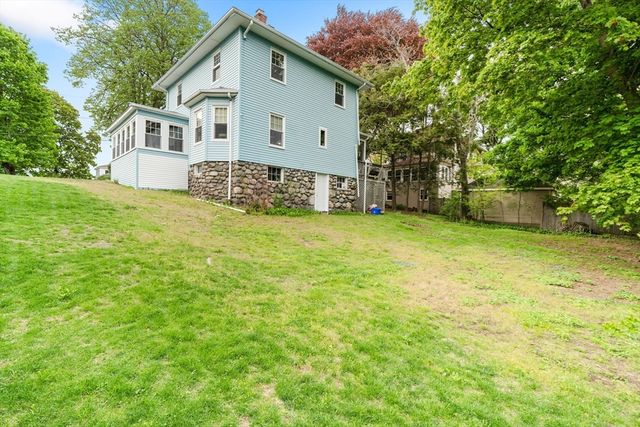 5 Ingalls St, Woburn, MA 01801