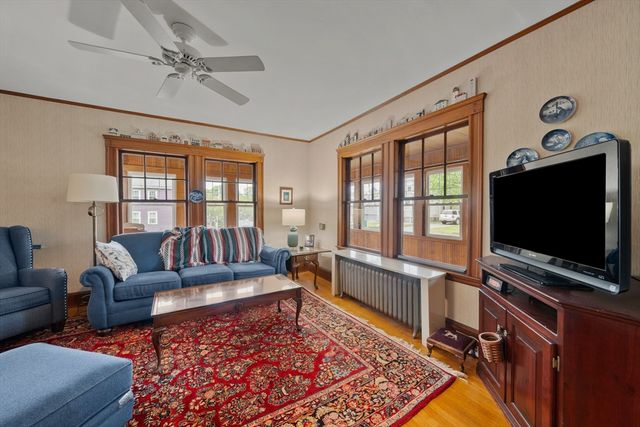 5 Ingalls St, Woburn, MA 01801