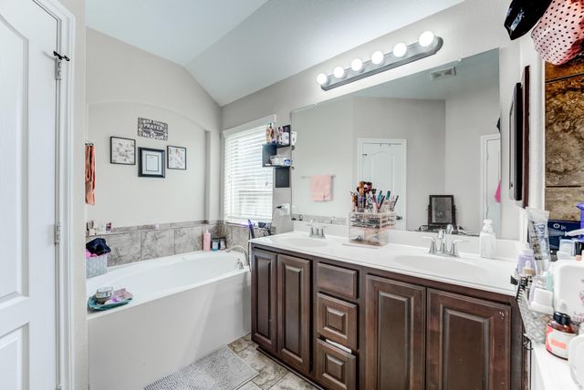 9902 Smokey Quartz Lane, Rosharon, TX 77583