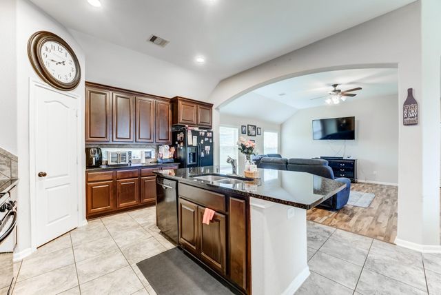 9902 Smokey Quartz Lane, Rosharon, TX 77583