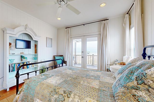 2360 ISLAND SHORES Drive, Dauphin Island, AL 36528