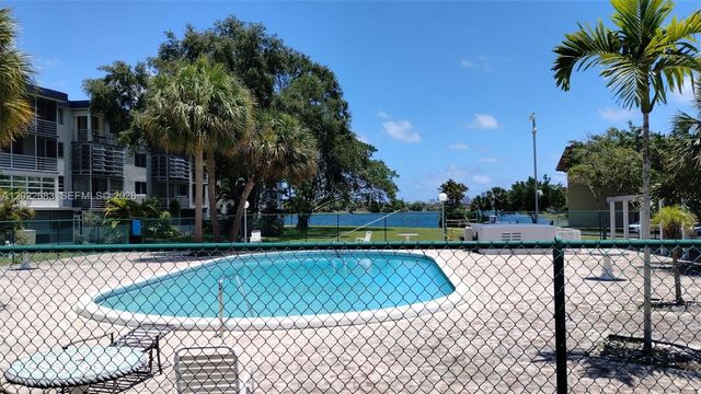 447 NE 195th Street 117, Miami, FL 33179