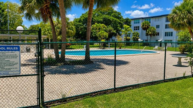 447 NE 195th Street 117, Miami, FL 33179