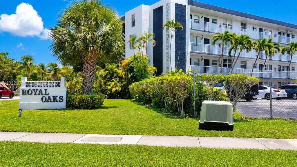 447 NE 195th Street 117, Miami, FL 33179