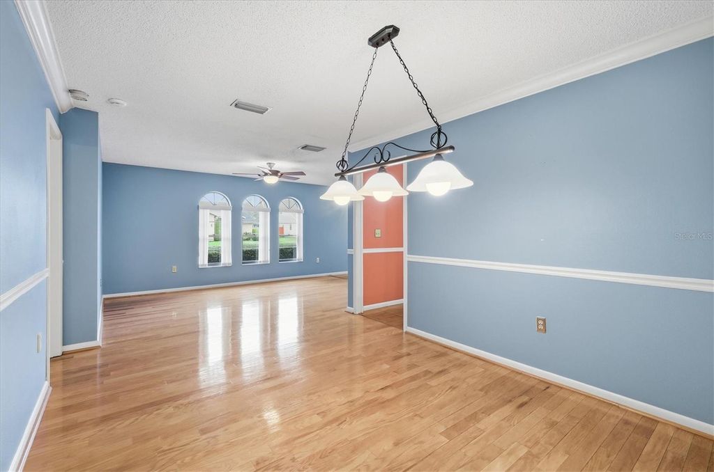 Image 13 of property listing at 4922 29TH LN E, Bradenton, FL 34203