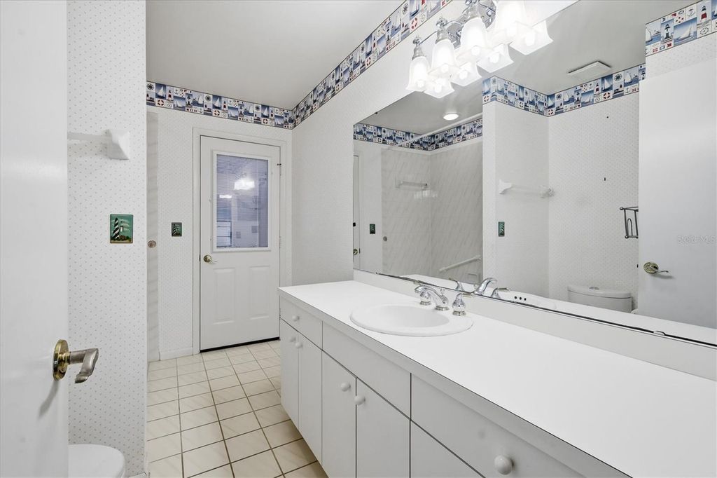 Image 22 of property listing at 4922 29TH LN E, Bradenton, FL 34203