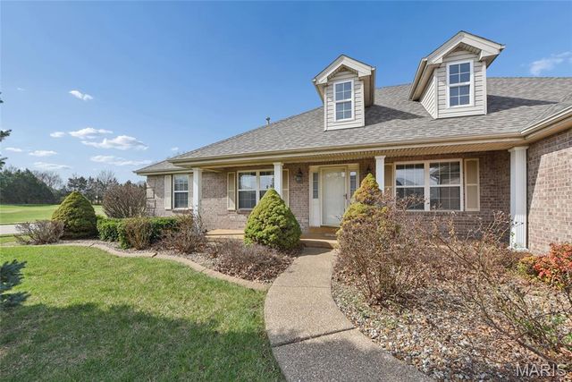 3201 Bear Tracks Drive, Wentzville, MO 63385