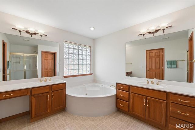 3201 Bear Tracks Drive, Wentzville, MO 63385