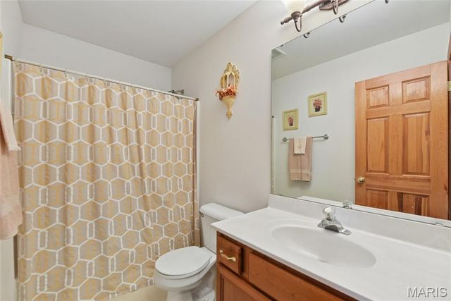 3201 Bear Tracks Drive, Wentzville, MO 63385