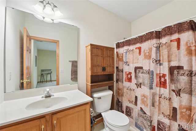 3201 Bear Tracks Drive, Wentzville, MO 63385