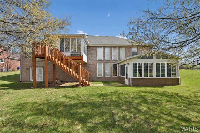 3201 Bear Tracks Drive, Wentzville, MO 63385