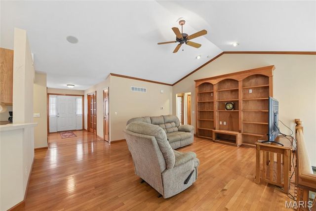 3201 Bear Tracks Drive, Wentzville, MO 63385